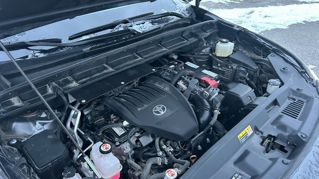 Used 2023 Toyota Highlander Limited image 65