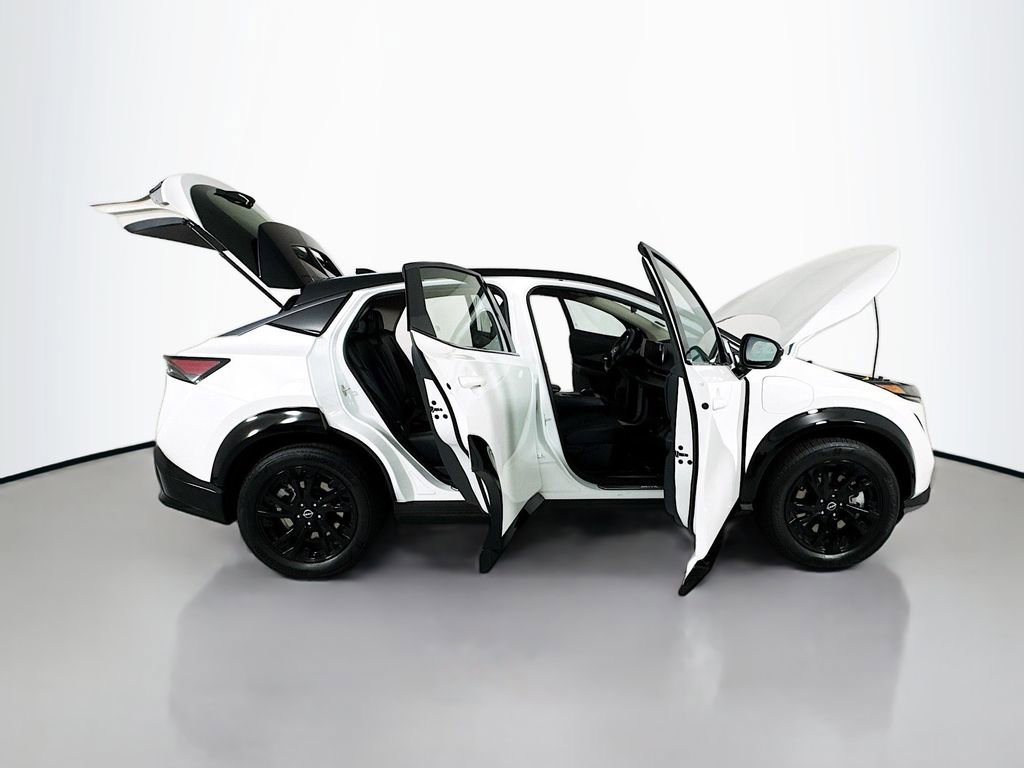 Used 2024 Nissan Ariya AWD image 27