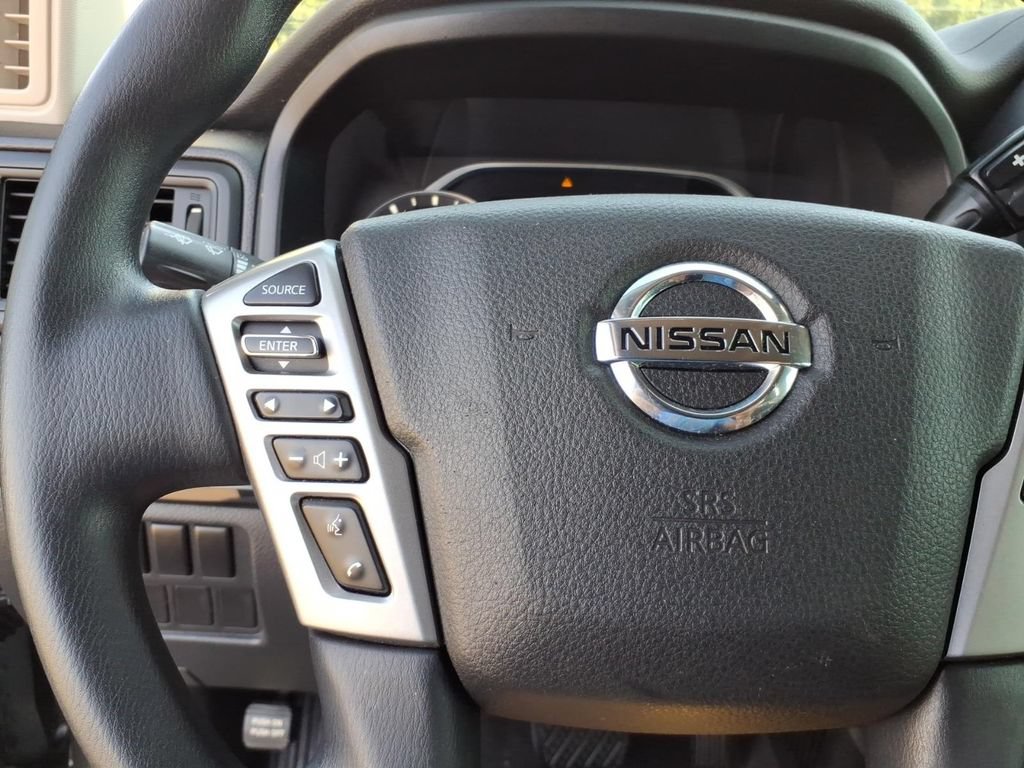 Certified 2022 Nissan Titan SV RWD image 9