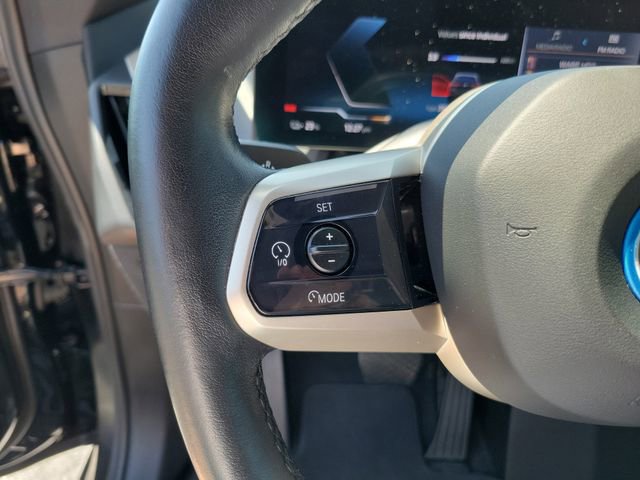 Used 2022 BMW iX xDrive50 w/ Dynamic Handling Package image 16