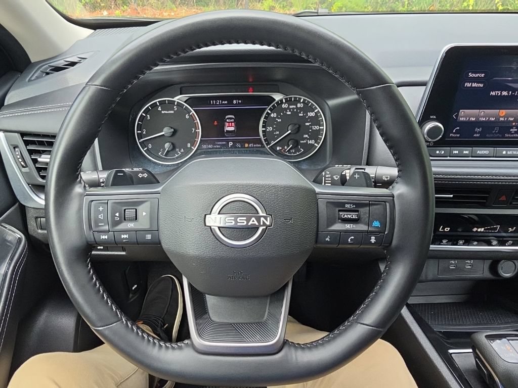 Certified 2025 Nissan Rogue SV FWD image 22