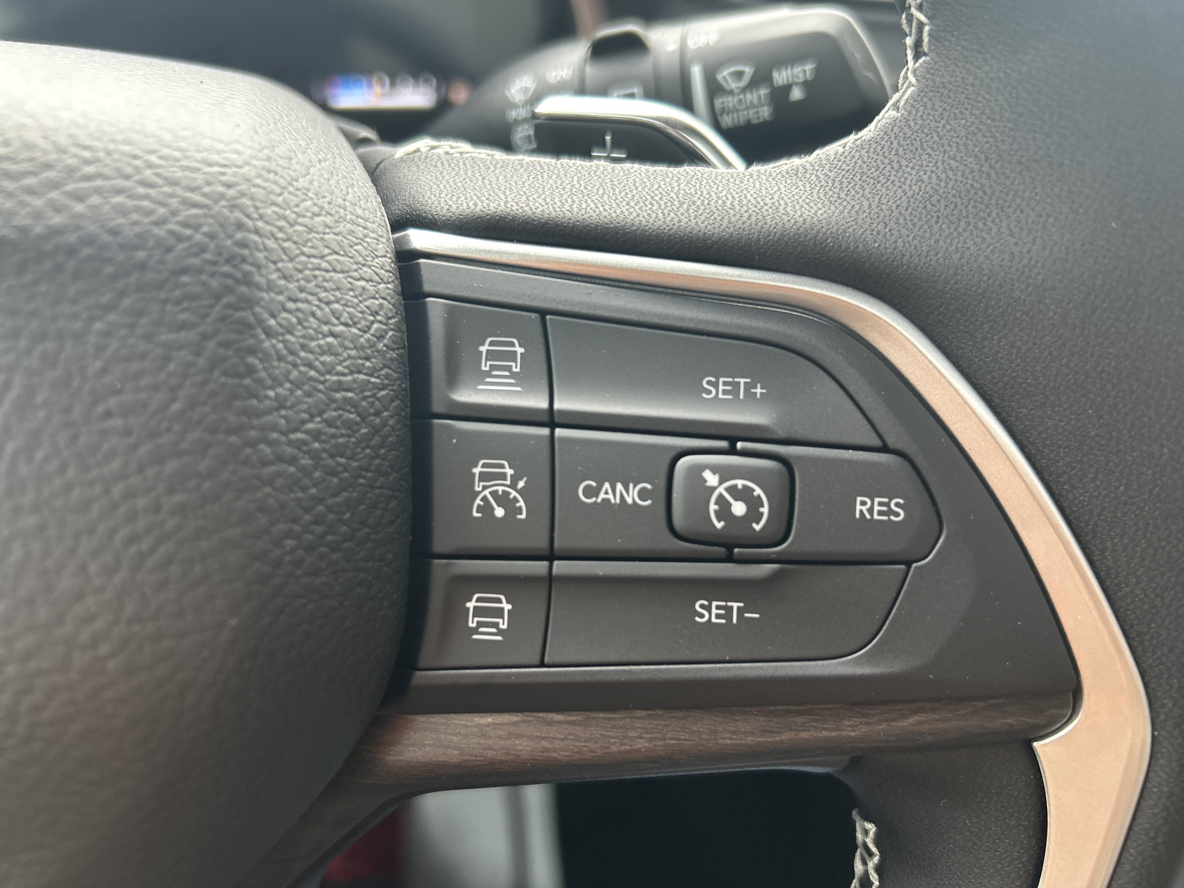 New 2025 Jeep Grand Cherokee L Limited w/ Luxury Tech Group II image 19