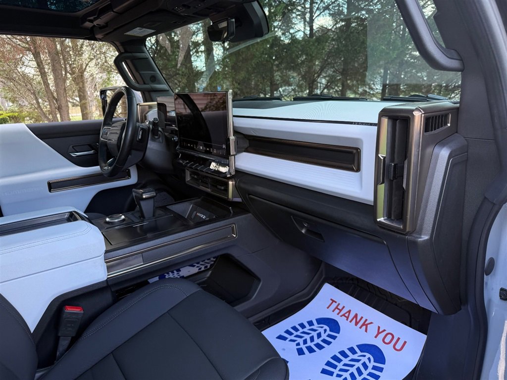 Used 2024 GMC Hummer EV 3X w/ LPO, Illumination Package image 70