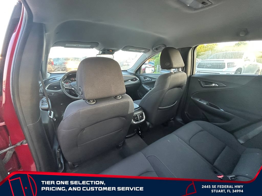Used 2025 Chevrolet Malibu LT FWD image 15