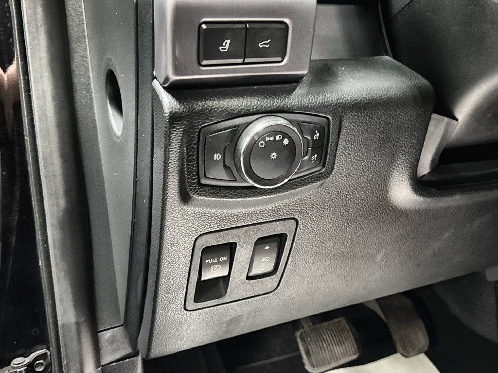 Used 2019 Ford Expedition Max Platinum AWD/4WD image 16