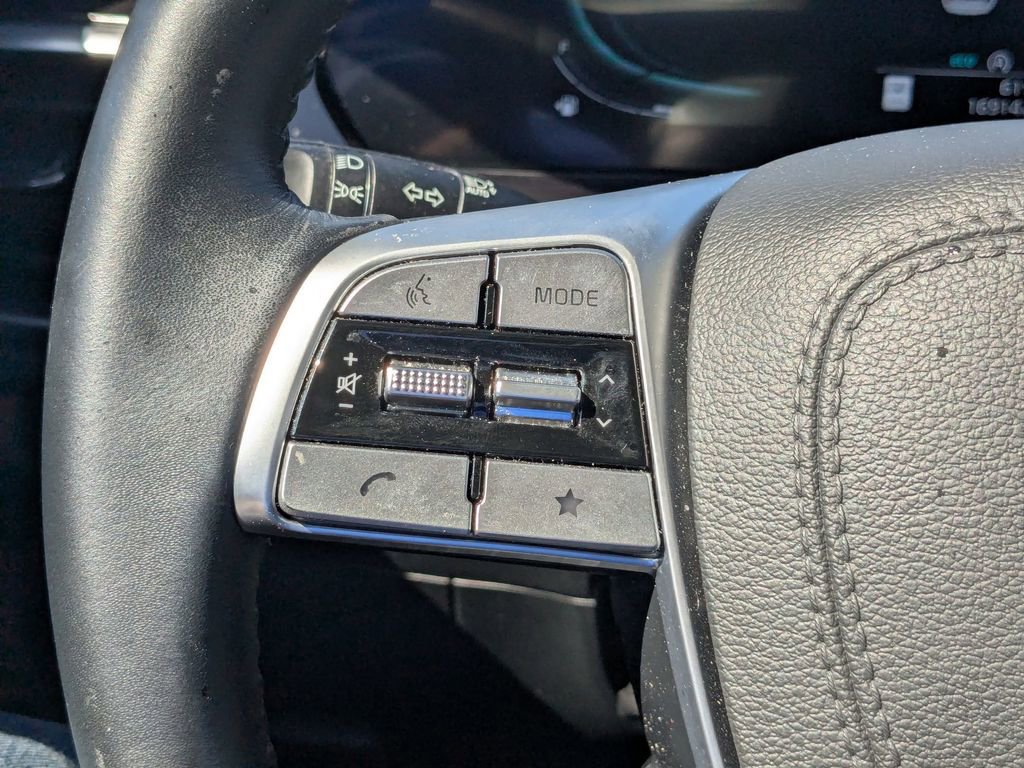 Used 2025 Kia Telluride S image 16