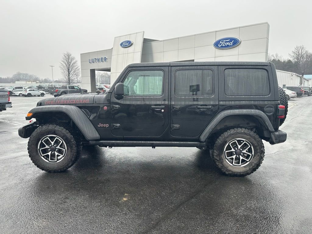 Used 2025 Jeep Wrangler Unlimited Rubicon image 2