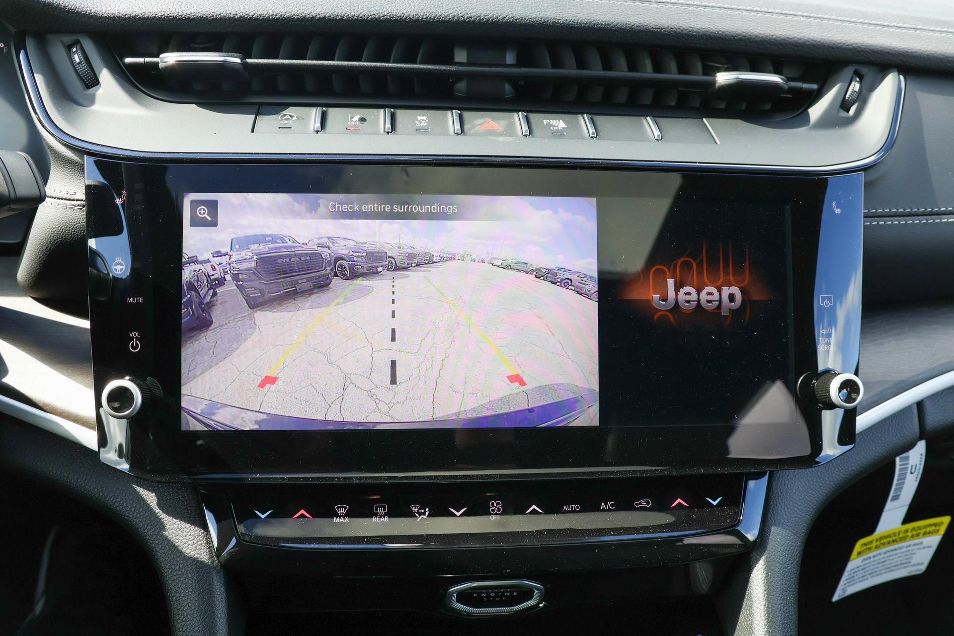 New 2026 Jeep Grand Cherokee Altitude AWD/4WD image 17