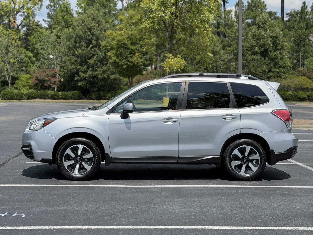 Used 2018 Subaru Forester 2.5i Premium AWD/4WD image 4