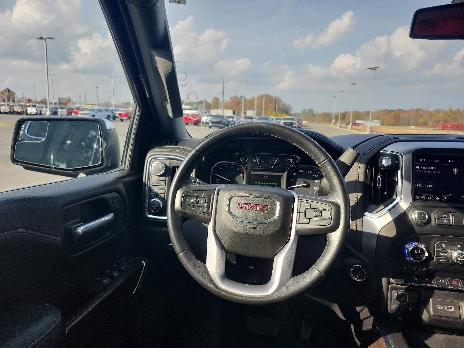 Used 2021 GMC Sierra 1500 SLT w/ SLT Premium Package image 18