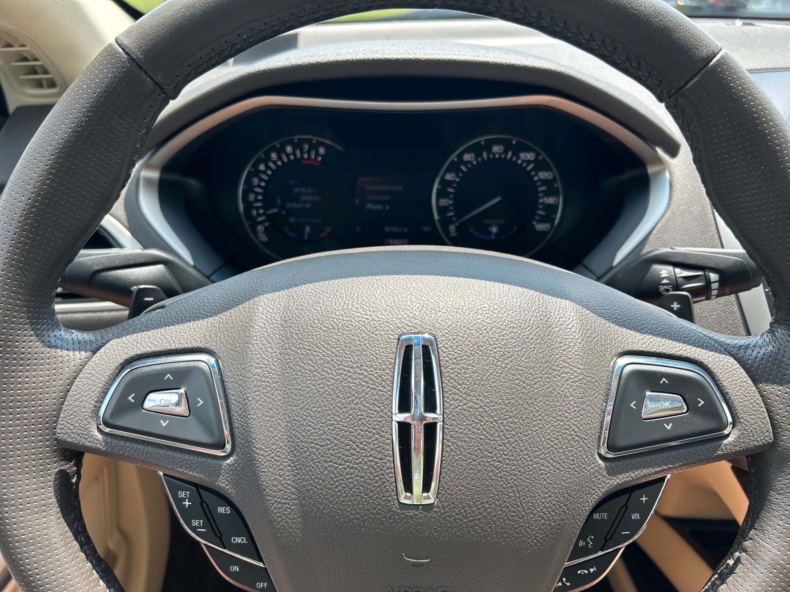 Used 2013 Lincoln MKZ AWD image 21