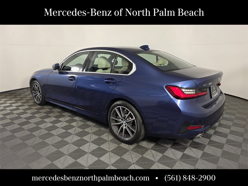 Used 2021 BMW 330i xDrive Sedan w/ Convenience Package image 4