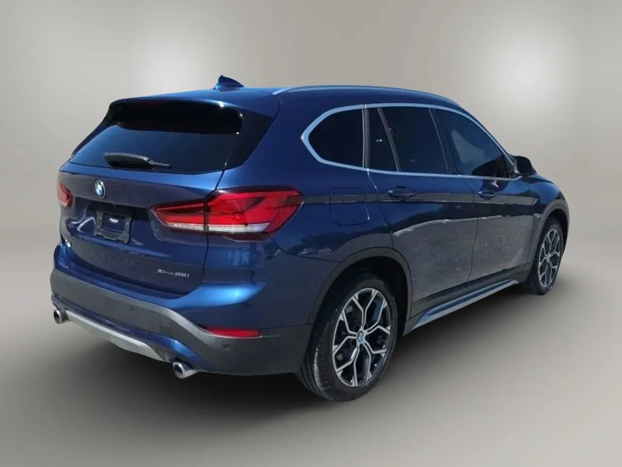 Used 2021 BMW X1 xDrive28i w/ Premium Package AWD/4WD image 7
