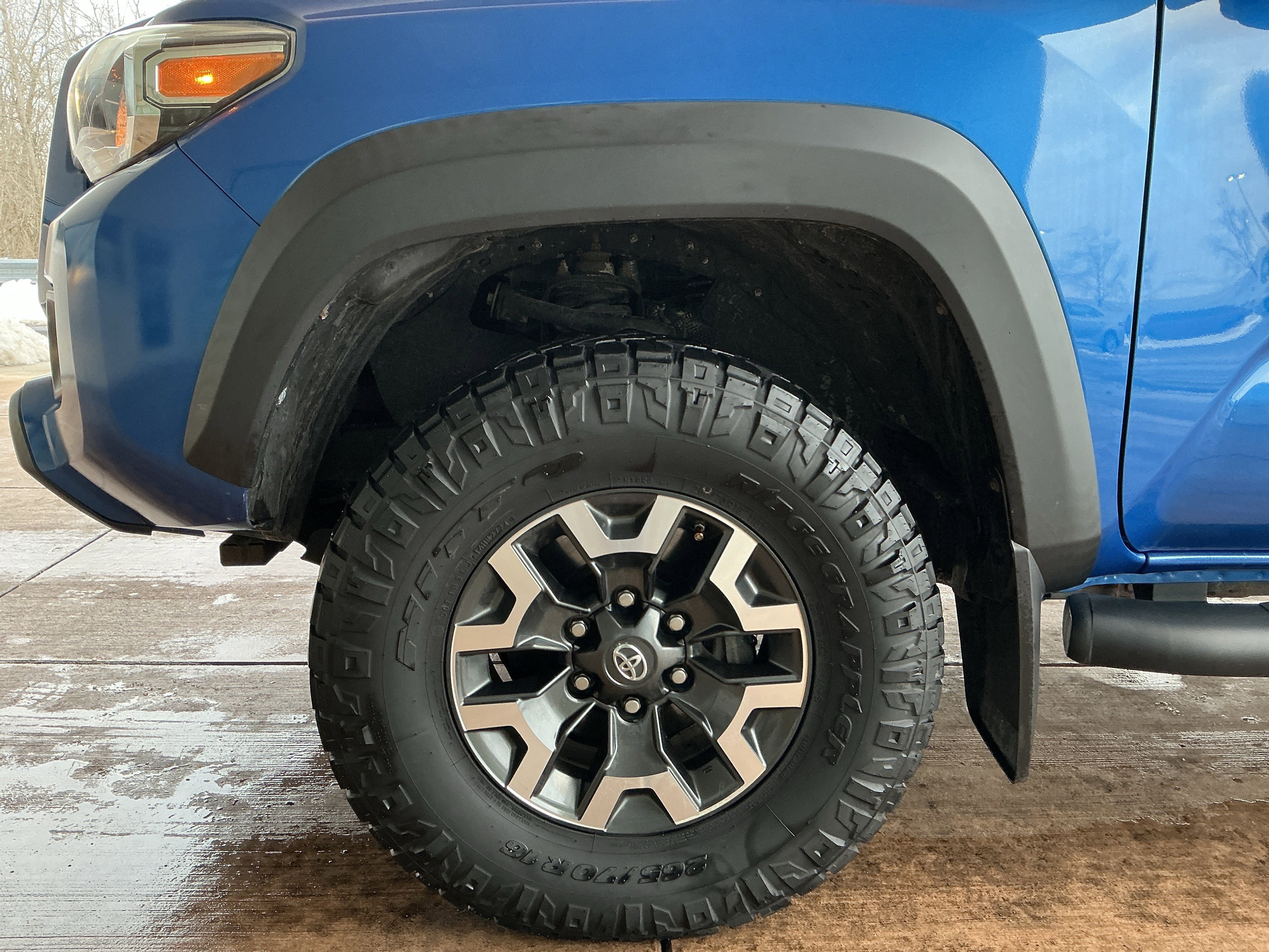 Used 2018 Toyota Tacoma TRD Off-Road image 26