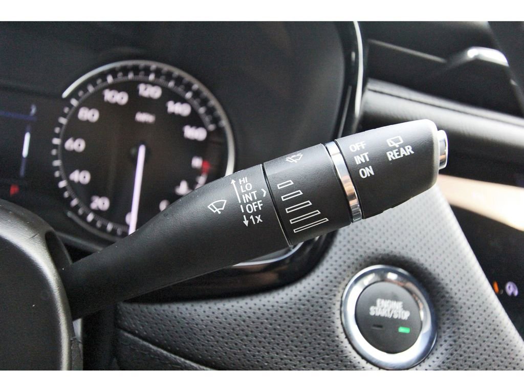 Certified 2025 Cadillac XT5 Luxury image 18