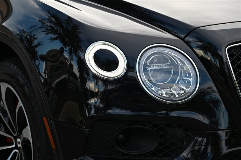 Used 2019 Bentley Bentayga AWD/4WD image 8