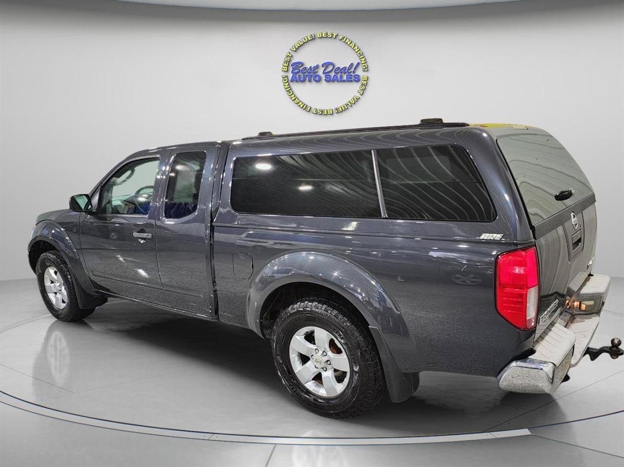 Used 2011 Nissan Frontier SV w/ SV Premium Utility Pkg AWD/4WD image 4