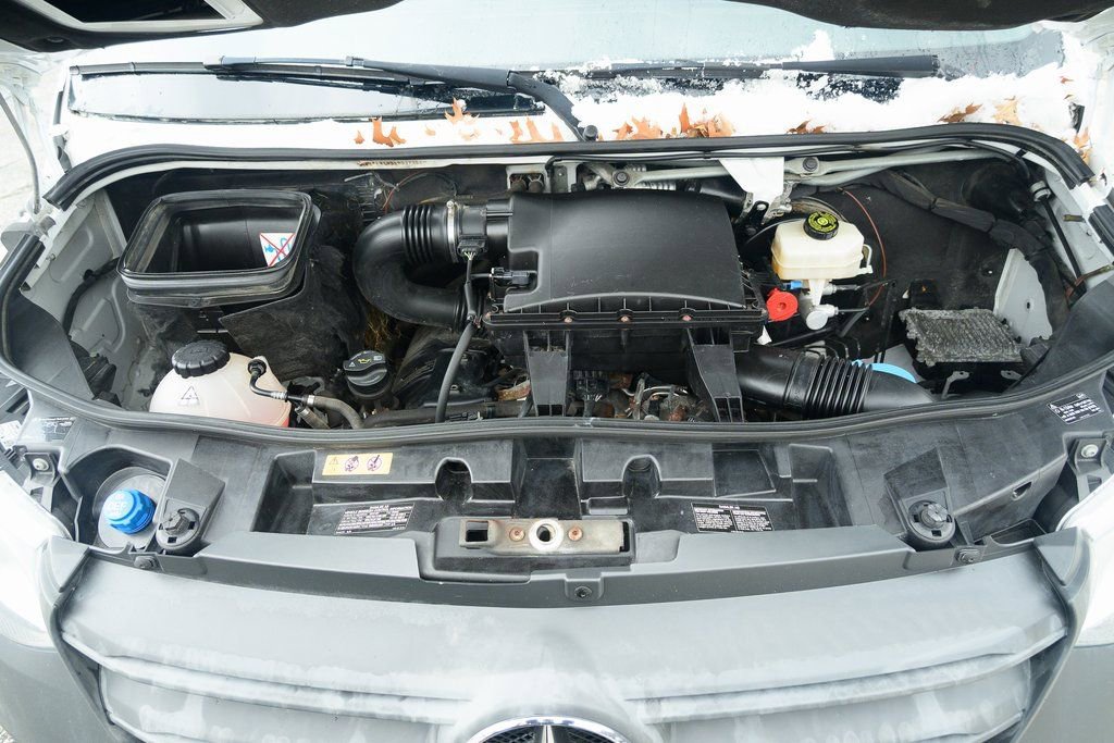 Used 2019 Mercedes-Benz Sprinter 144 Cargo image 9