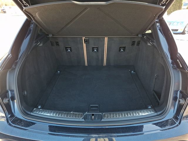 Used 2023 Porsche Macan T image 30