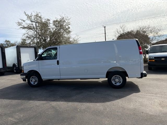 New 2025 Chevrolet Express 2500 Work Van 3D Extended Cargo Van w/ Driver Convenience Package RWD image 8