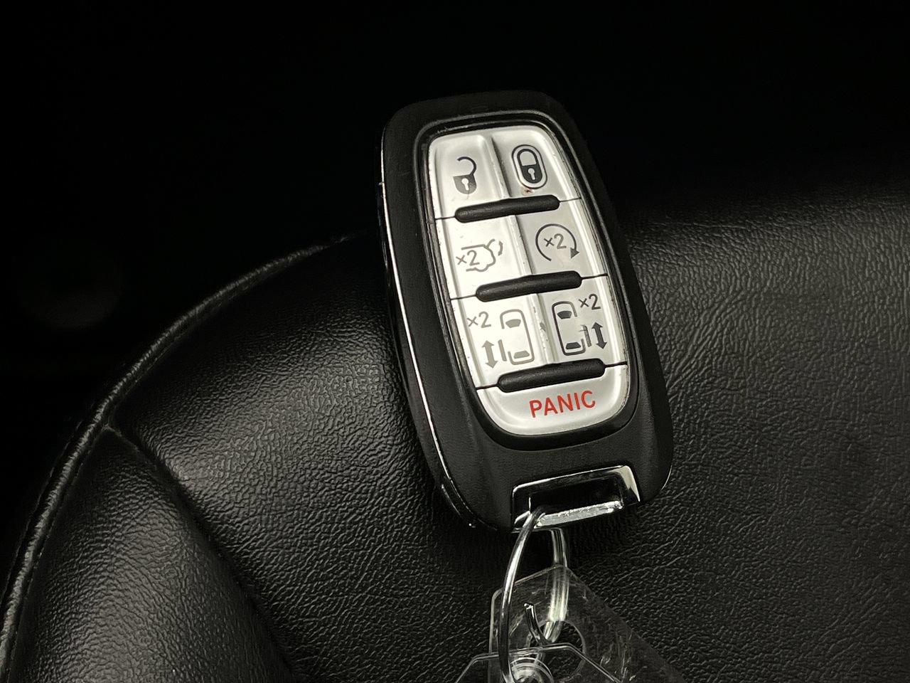 Used 2025 Chrysler Pacifica Select FWD image 27