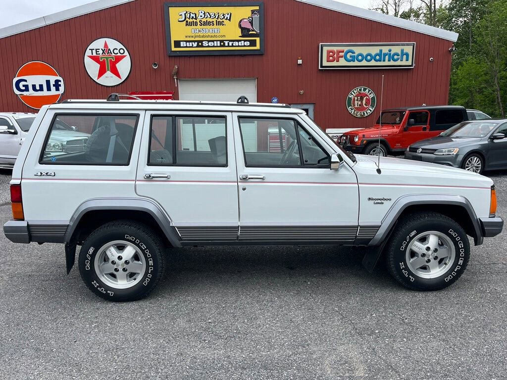 Used 1991 Jeep Cherokee Laredo AWD/4WD image 3