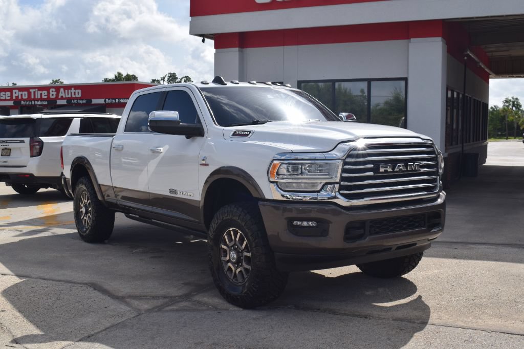 Used 2022 RAM 3500 Limited AWD/4WD image 2