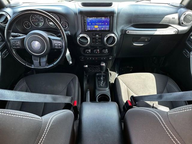 Used 2016 Jeep Wrangler Unlimited Sahara w/ Dual Top Group AWD/4WD image 24