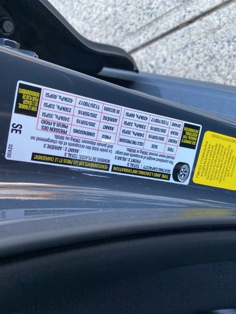 Used 2023 Toyota Corolla LE image 33