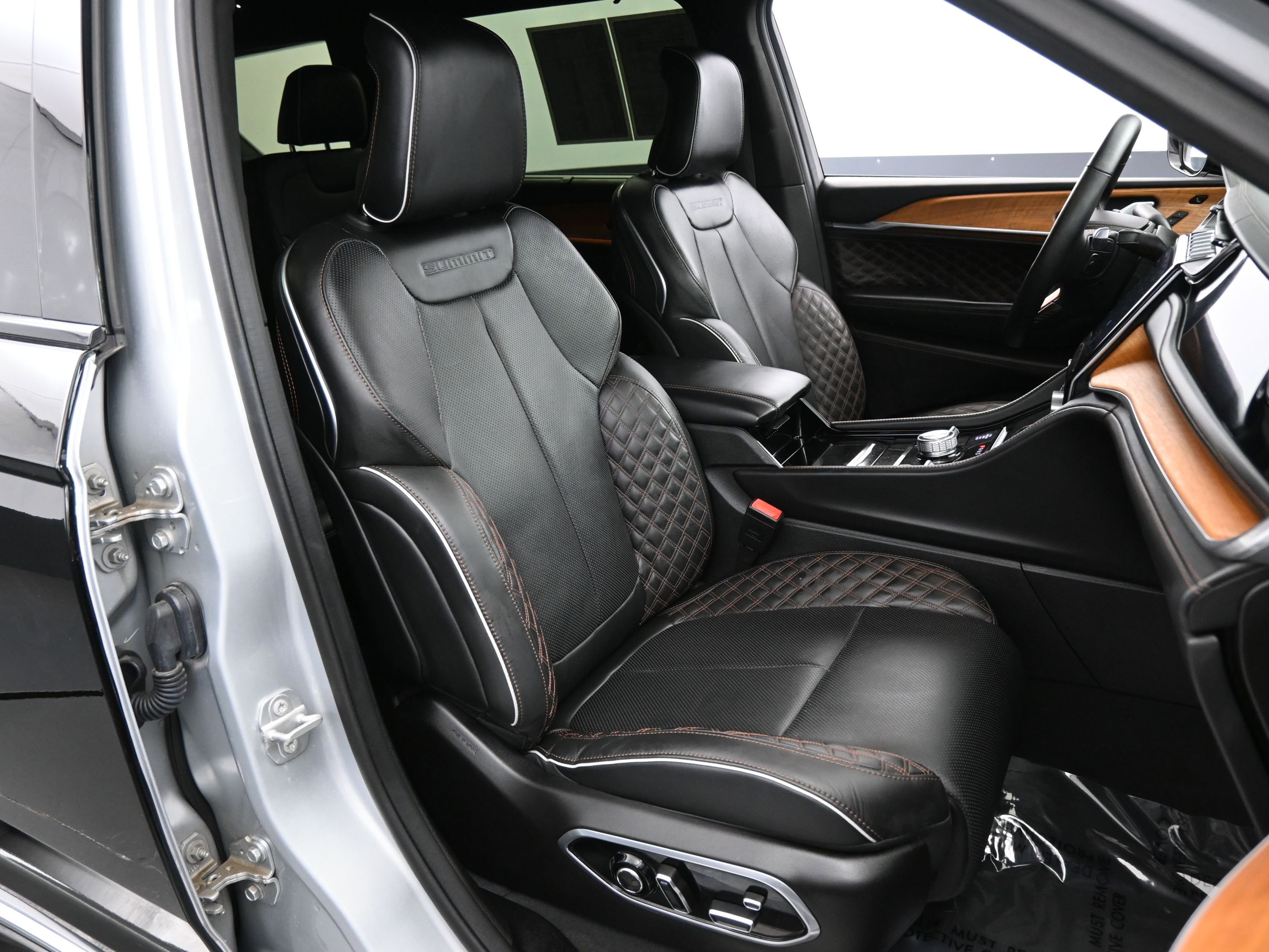 Used 2023 Jeep Grand Cherokee L Summit image 15