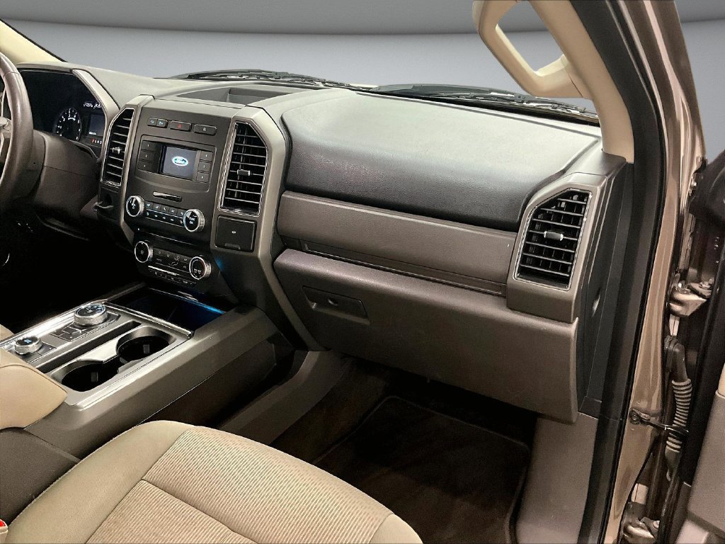 Used 2018 Ford Expedition Max XLT w/ Cargo Package AWD/4WD image 26