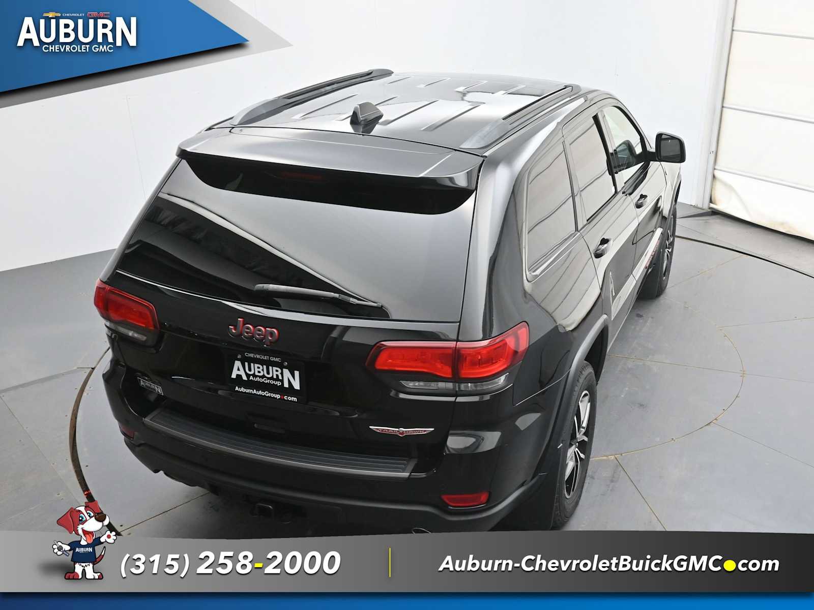 Used 2020 Jeep Grand Cherokee Trailhawk AWD/4WD image 32