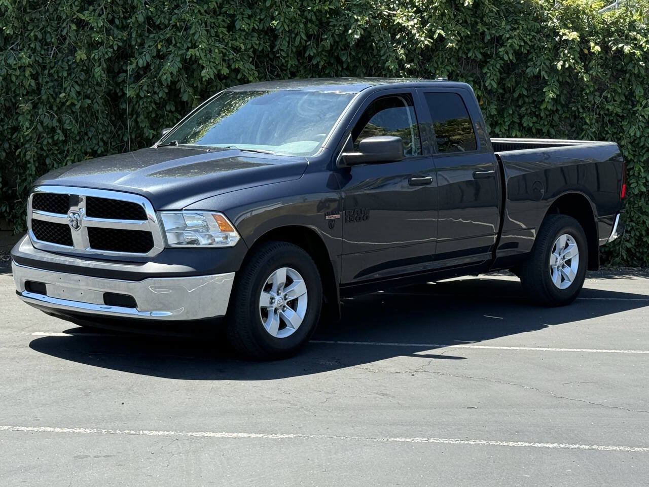 Used 2015 RAM 1500 ST w/ SXT Appearance Group RWD image 4