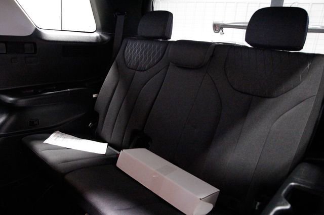 Used 2022 Hyundai Palisade SE image 17