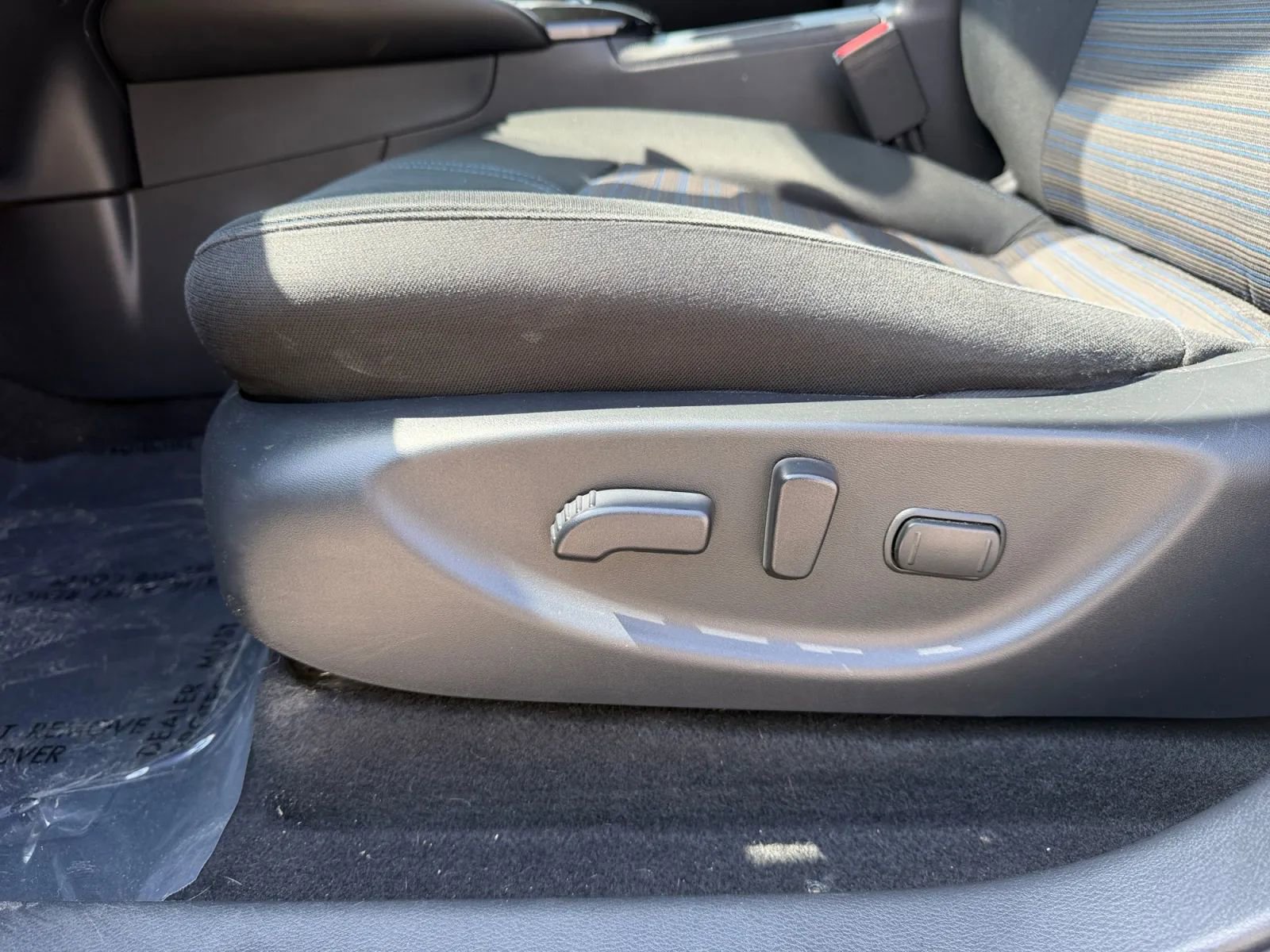 Used 2020 Nissan Leaf SV w/ SV Technology Package image 18