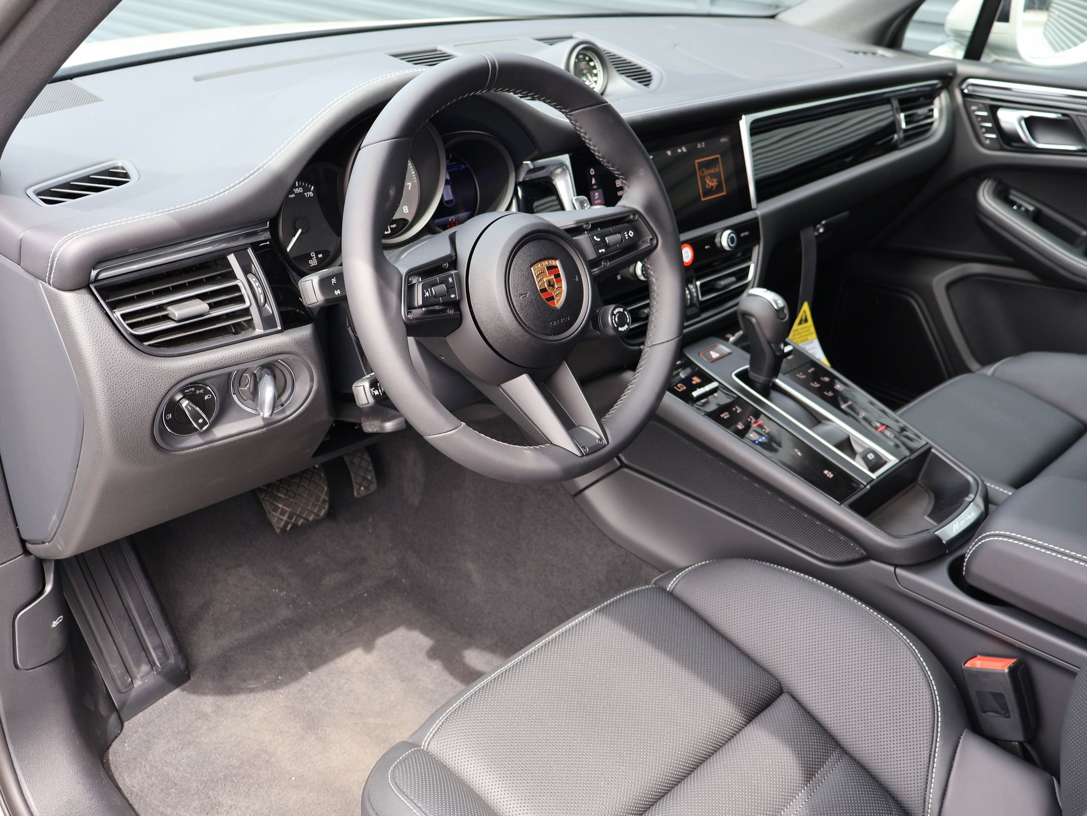 New 2026 Porsche Macan S AWD/4WD image 4