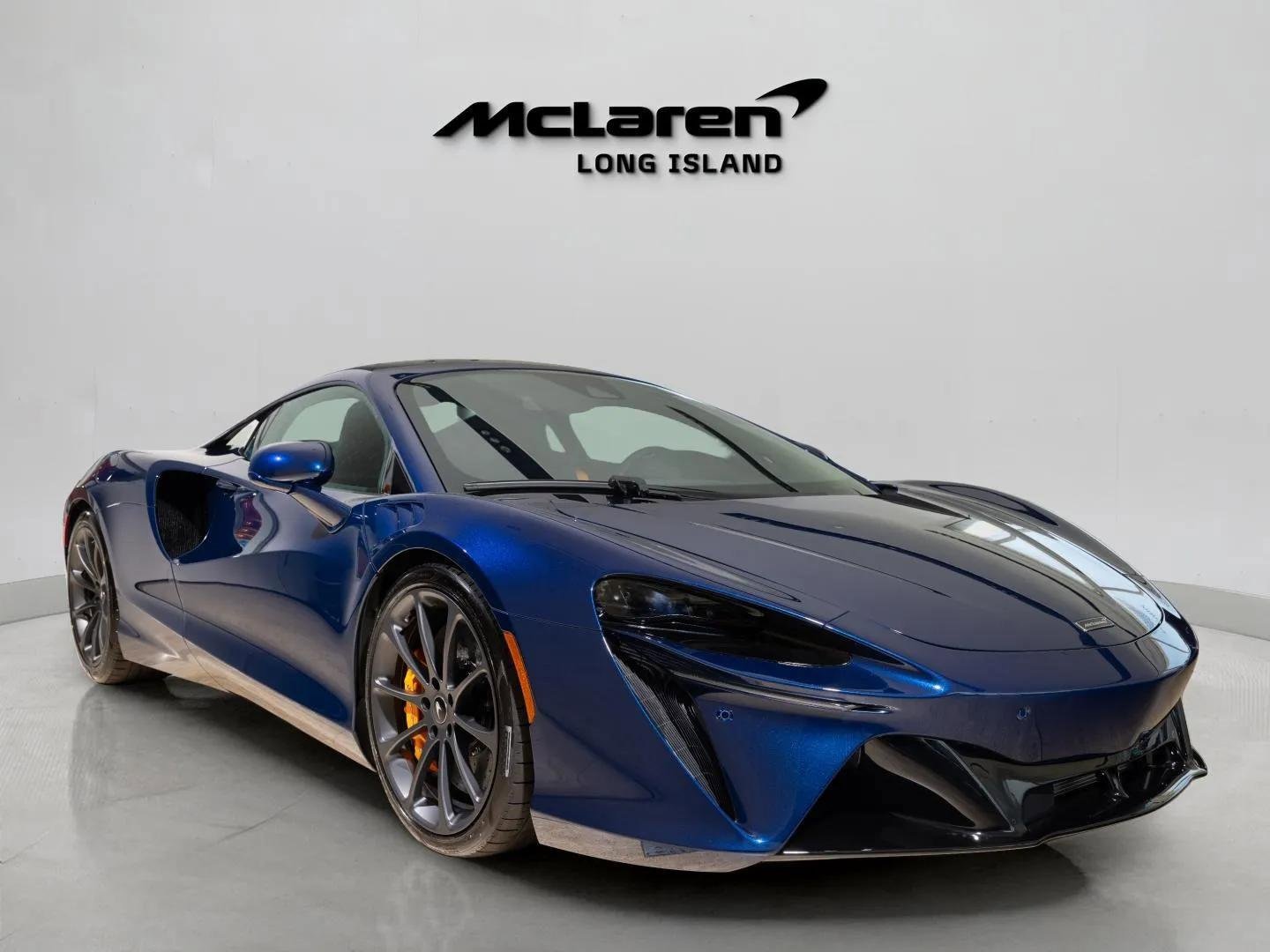 New 2026 McLaren Artura image 3