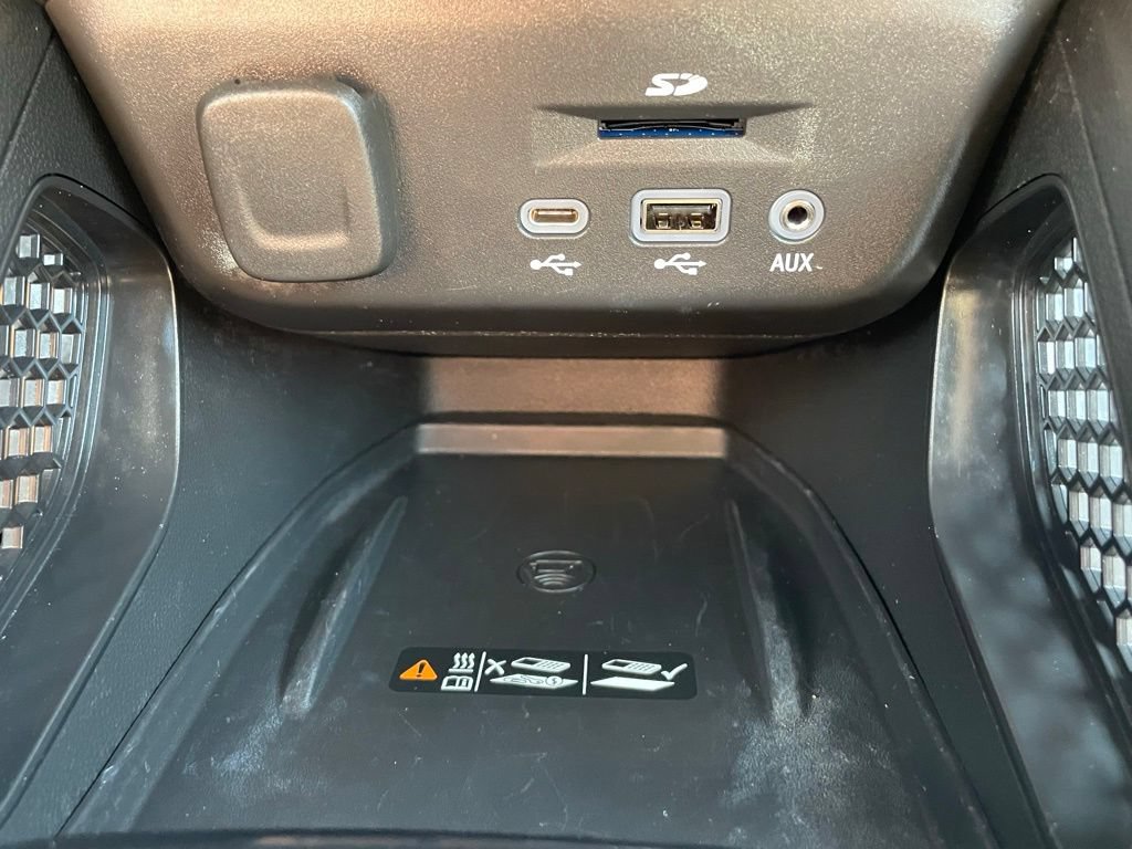 Used 2023 Chevrolet TrailBlazer ACTIV w/ Sun and Liftgate Package AWD/4WD image 37
