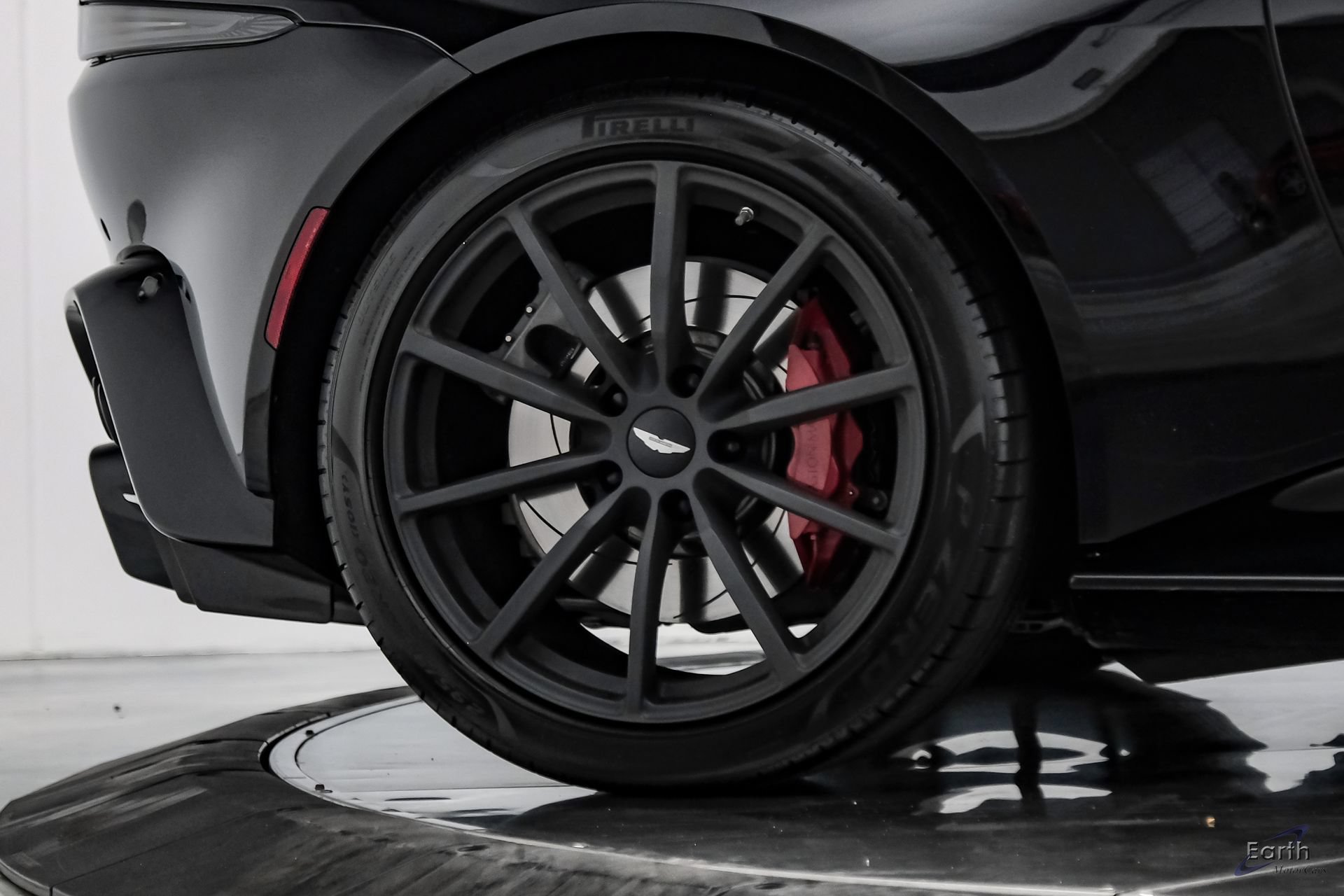 Used 2022 Aston Martin V8 Vantage Roadster RWD image 97