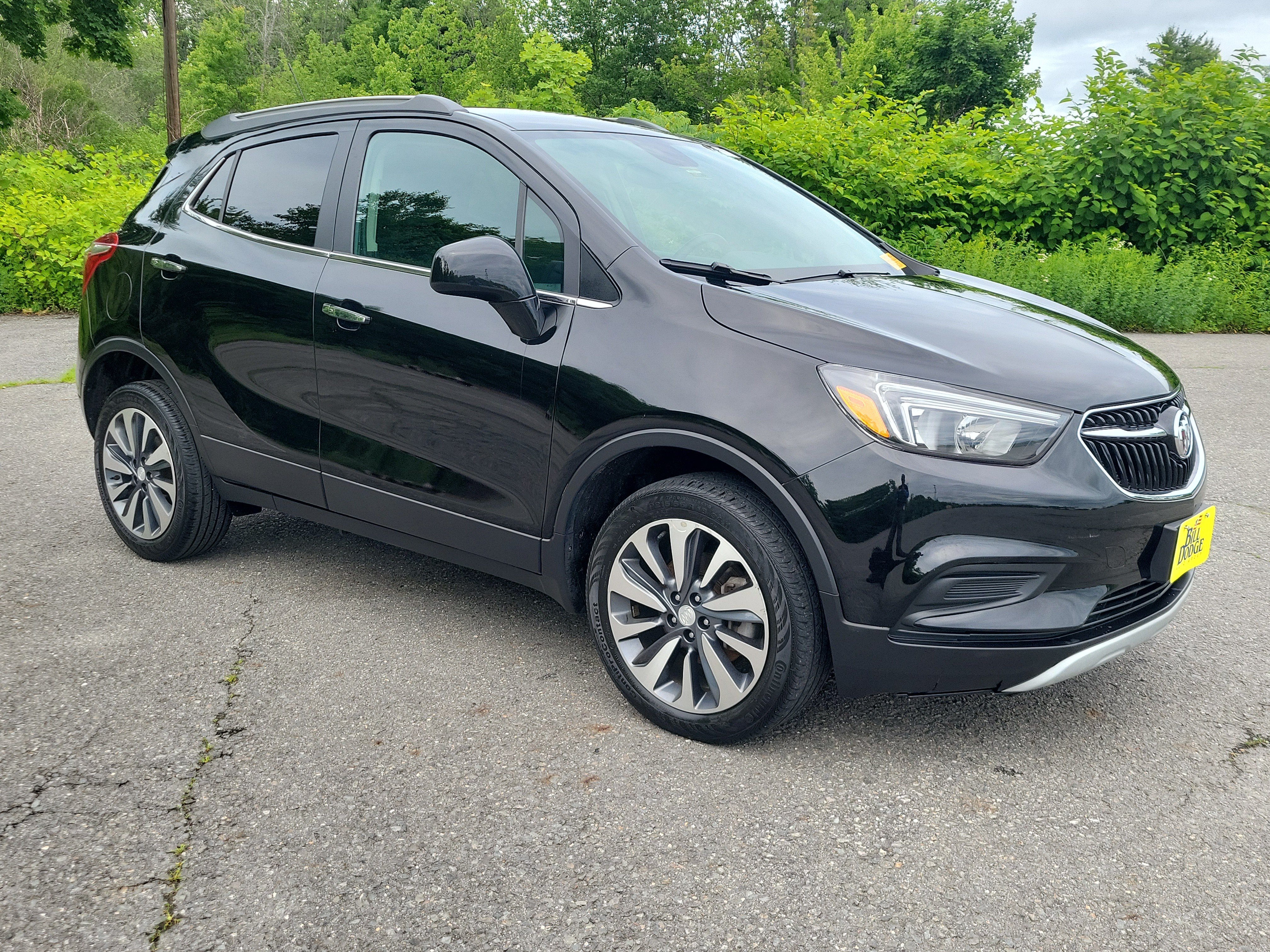 Used 2022 Buick Encore Preferred w/ Safety Package AWD/4WD image 3