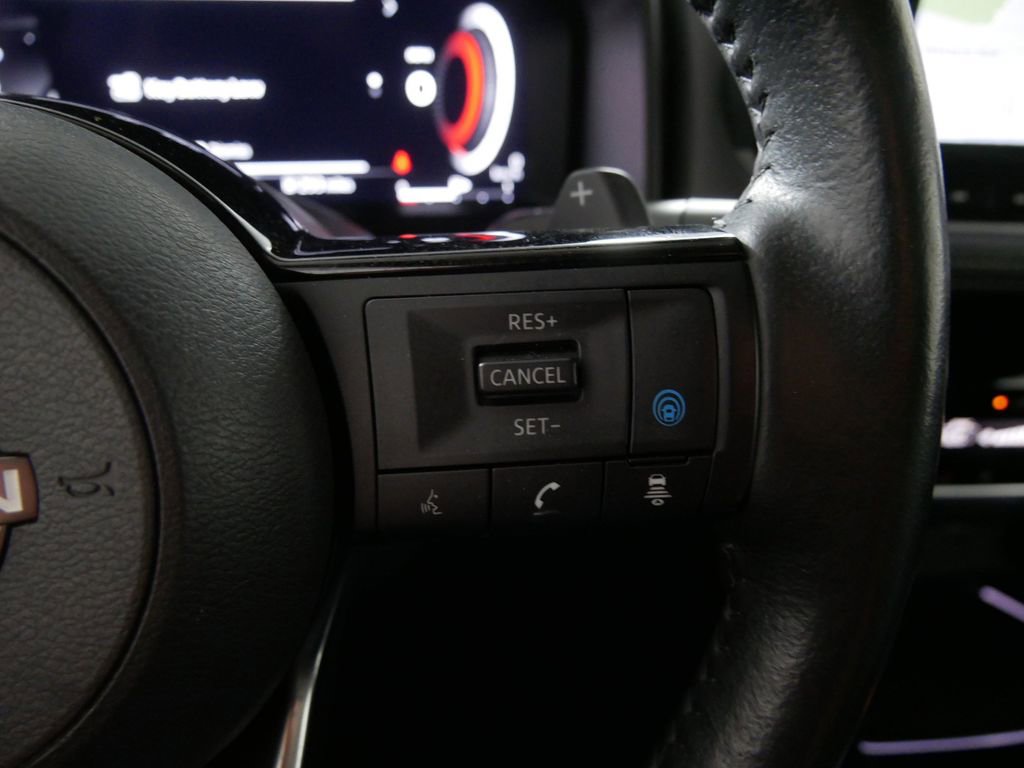 Used 2022 Nissan Rogue Platinum w/ Head-Up Display Package image 24