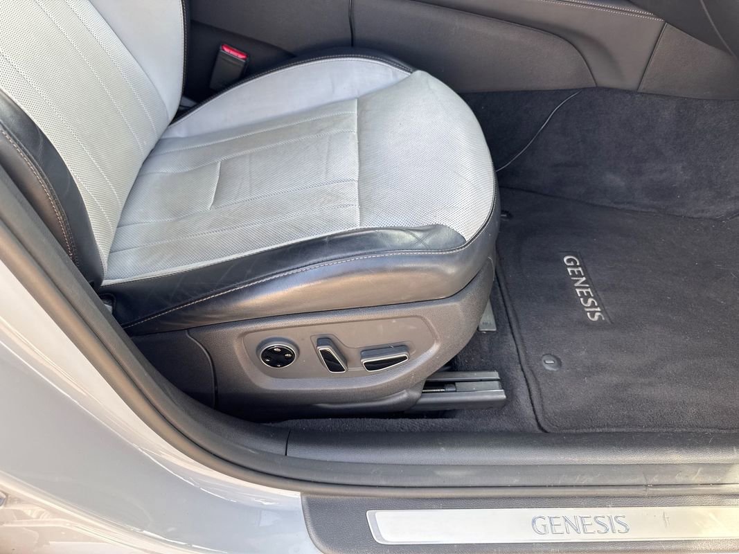 Used 2018 Genesis G80 3.3T Sport image 54