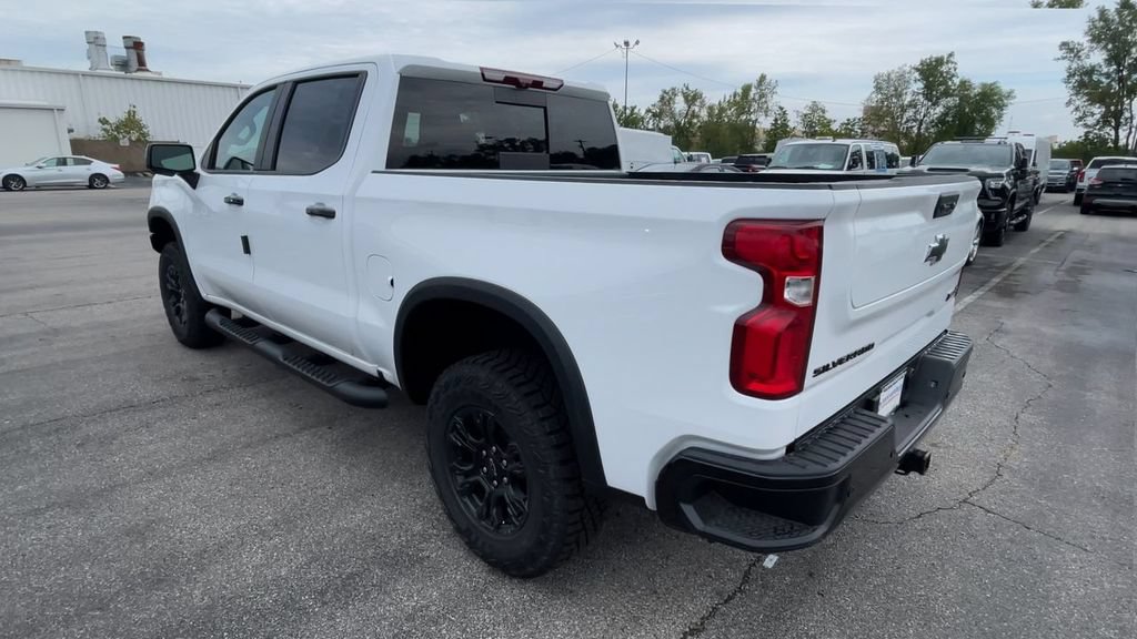 New 2026 Chevrolet Silverado 1500 ZR2 w/ LPO, Dark Essentials Package AWD/4WD image 8