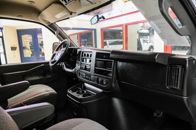 Used 2017 Chevrolet Express 3500 LT w/ LT Preferred Equipment Group RWD image 15
