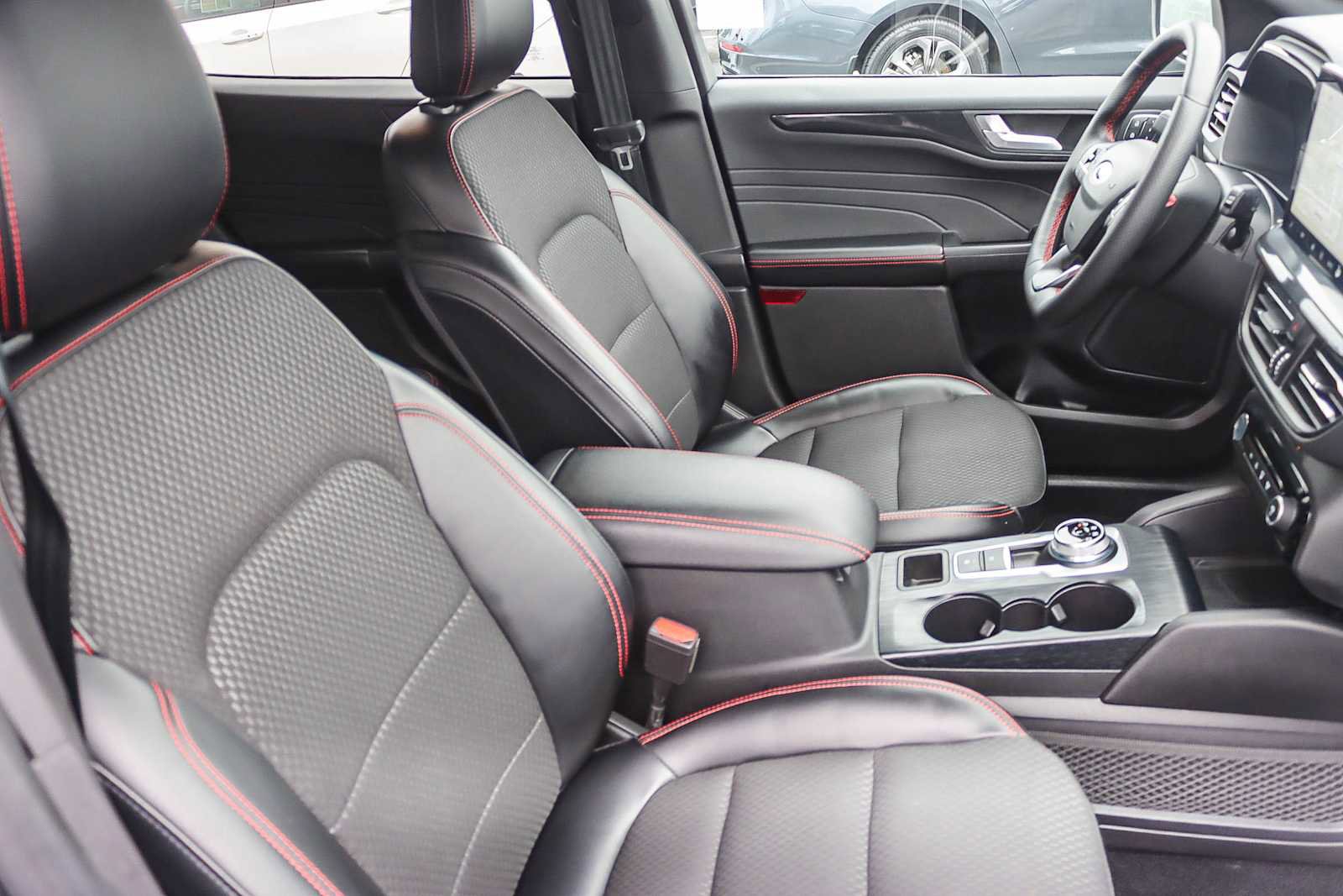 Used 2023 Ford Escape ST-Line Select w/ Tech Pack #2 image 11