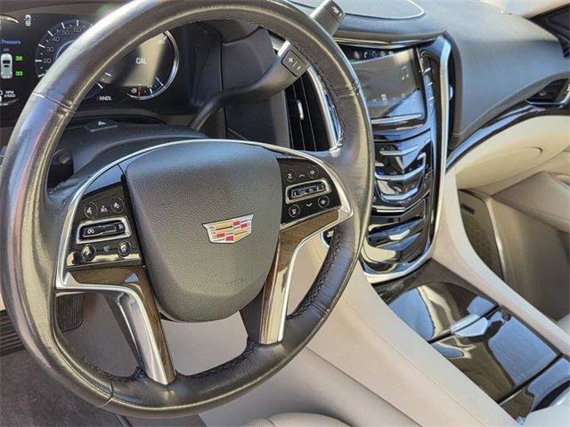 Used 2020 Cadillac Escalade Premium Luxury image 15