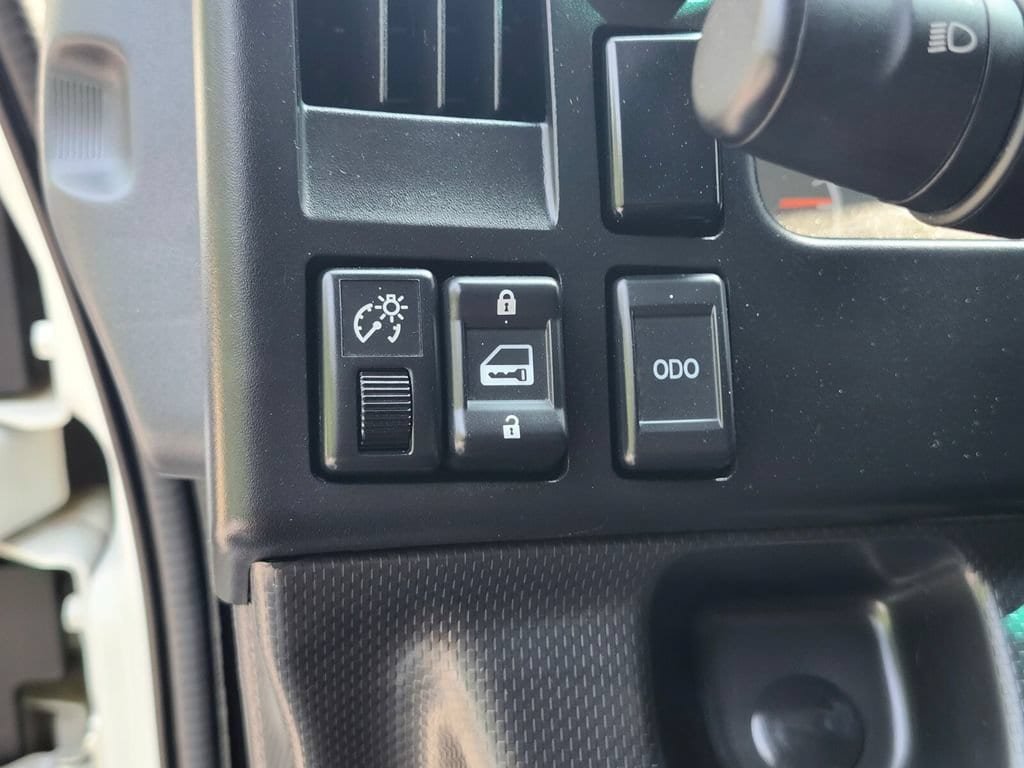Used 2024 Chevrolet Low Cab Forward RWD image 17