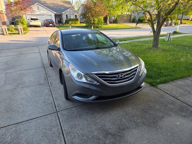 Used 2012 Hyundai Sonata GLS w/ Popular Equipment Pkg FWD image 2