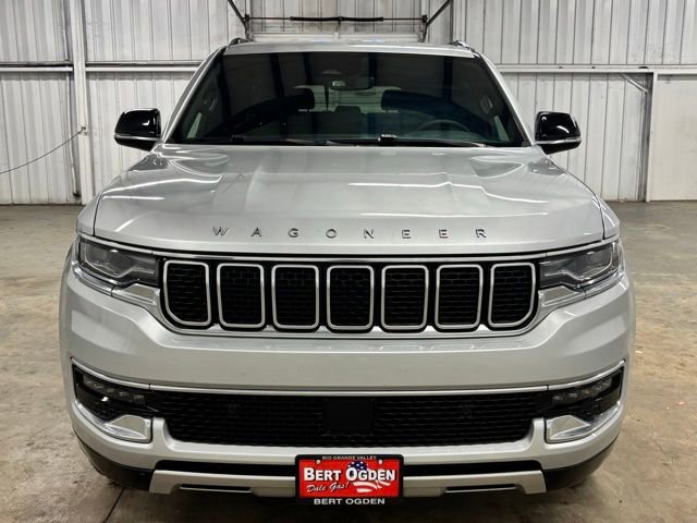 Used 2024 Jeep Wagoneer L Series II RWD image 2