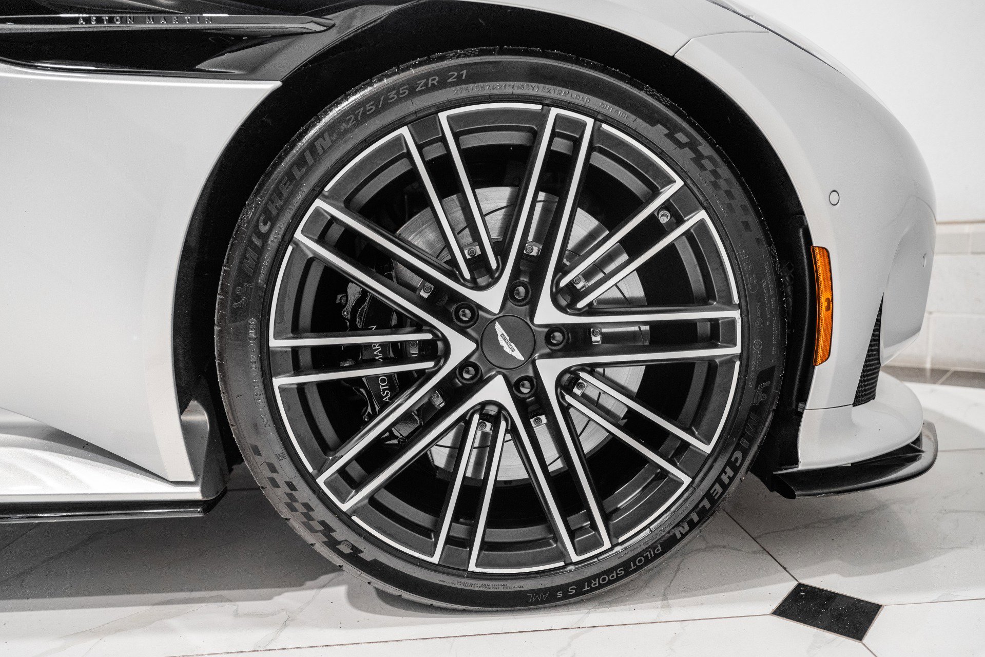 Used 2024 Aston Martin DB12 V8 image 44